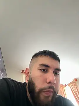 Diicaprio69 online show from October 4, 2025, 9:46 pm