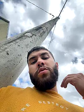 Diicaprio69 online show from October 21, 2025, 7:47 pm