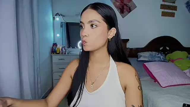 mia yireth online show from October 14, 2025, 12:11 am