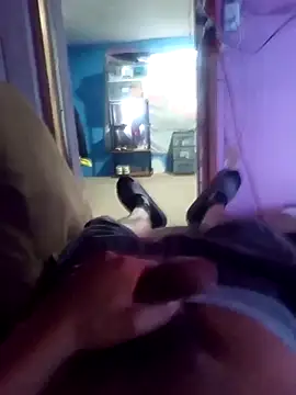 Snapshot of Vergudo19420 chatting on November 18, 2025, 12:16 am Vergudo19420 online show from November 18, 2025, 12:16 am