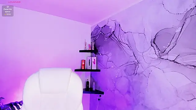 Lilokat  online show from October 18, 2025, 2:36 am