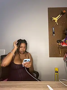 Snapshot of princesslivv chatting on June 14, 2026, 9:06 pm princesslivv online show from June 14, 2026, 9:06 pm
