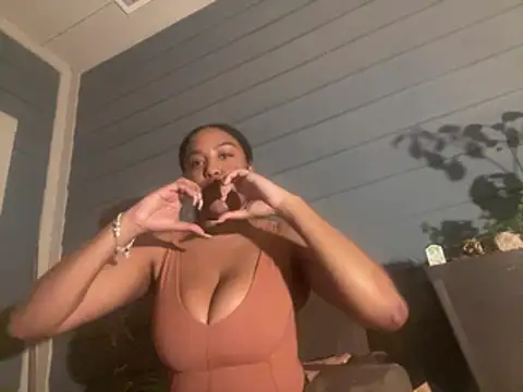 Snapshot of princesslivv chatting on July 25, 2026, 2:31 am princesslivv online show from July 25, 2026, 2:31 am