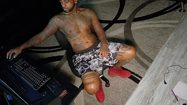 SLANGONDEMHOES online show from September 14, 2025, 12:15 pm