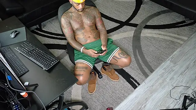 SLANGONDEMHOES online show from September 21, 2025, 4:41 pm