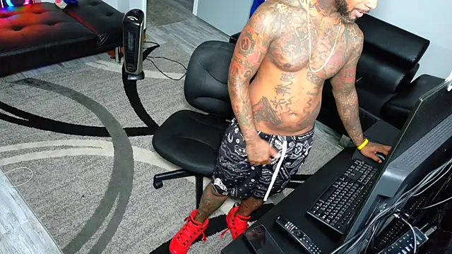 SLANGONDEMHOES online show from December 22, 2025, 5:54 pm