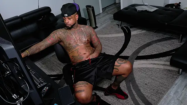 SLANGONDEMHOES online show from March 24, 2026, 10:04 pm