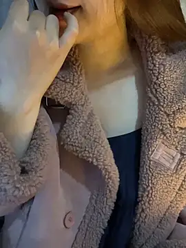 Snapshot of Hinne07 chatting on February 10, 2026, 2:37 am Hinne07 online show from February 10, 2026, 2:37 am