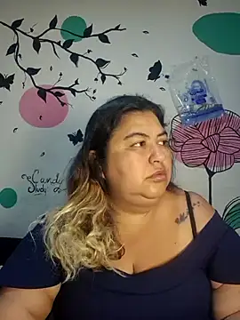 curvy diva  online show from October 18, 2025, 11:11 am