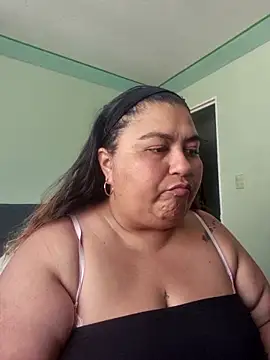 curvy diva  online show from February 26, 2026, 7:24 pm