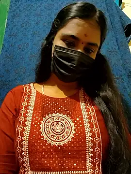 mini-queen online show from October 25, 2025, 5:30 pm