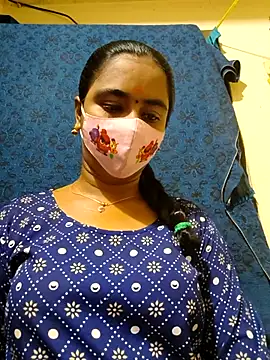 mini-queen online show from February 20, 2026, 4:07 pm