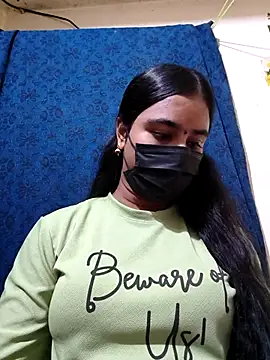 mini-queen online show from March 24, 2026, 4:56 pm