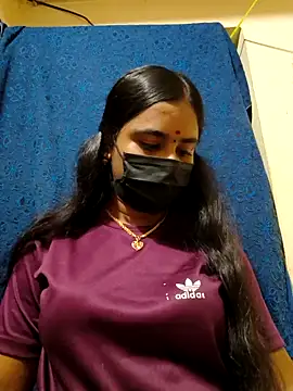 mini-queen online show from April 3, 2026, 5:55 pm