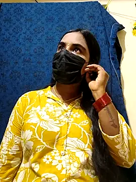 mini-queen online show from April 8, 2026, 6:30 pm