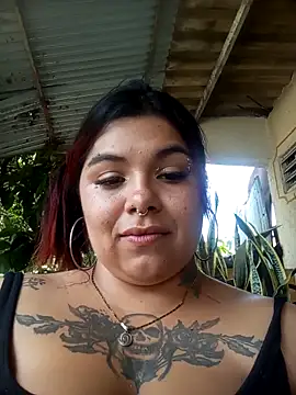 snow belle online show from October 11, 2025, 3:21 pm