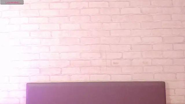 Ericha Stone online show from October 12, 2025, 1:04 am