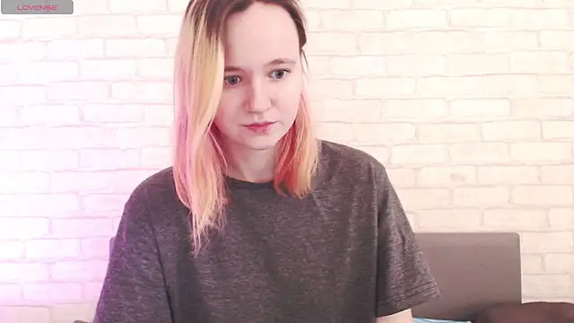 Ericha Stone online show from March 31, 2026, 8:04 am