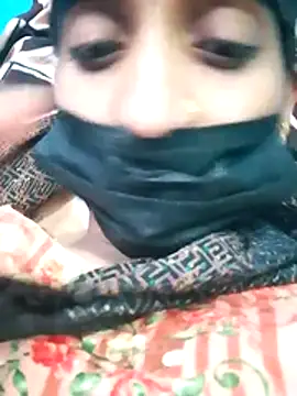 Pahadi couple online show from October 16, 2025, 4:41 pm