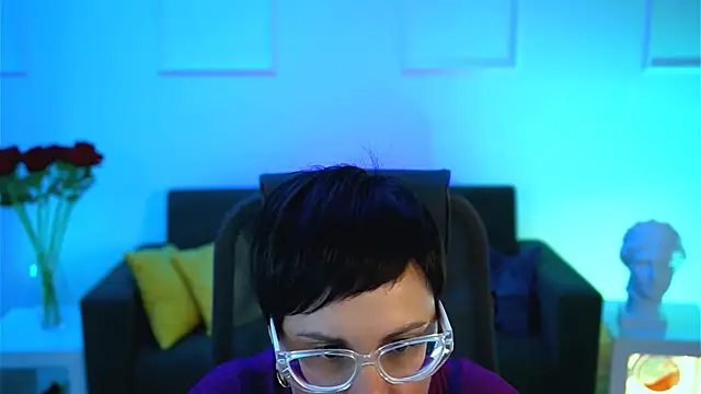 LauraDavidsons online show from October 12, 2025, 4:06 pm