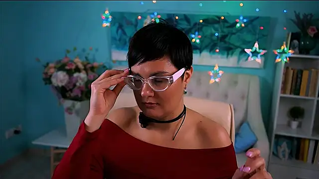 LauraDavidsons online show from November 2, 2025, 4:20 pm