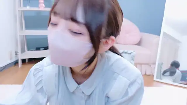 Mashiro-chan online show from October 6, 2025, 7:17 am