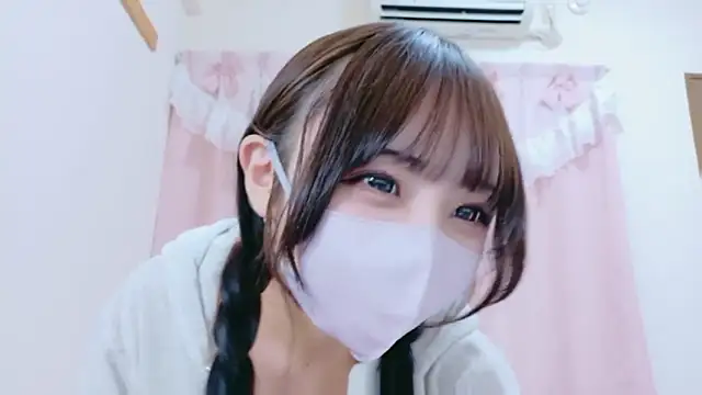 Mashiro-chan online show from December 14, 2025, 9:36 am