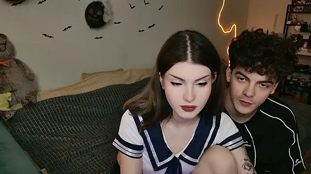 Snapshot of Alice18James chatting on October 18, 2025, 7:03 pm Alice18James online show from October 18, 2025, 7:03 pm