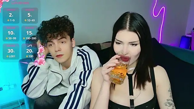 Snapshot of Alice18James chatting on November 15, 2025, 4:58 pm Alice18James online show from November 15, 2025, 4:58 pm