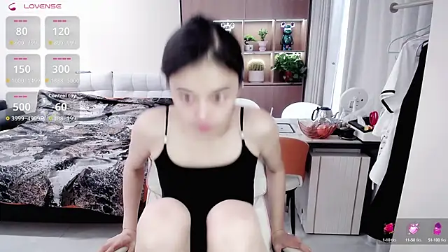 Xiao-zuzongl online show from September 21, 2025, 4:25 am