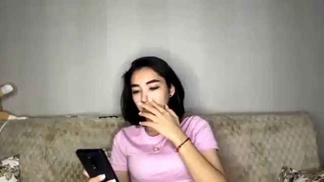 TAG MIGGI online show from September 23, 2025, 4:26 am