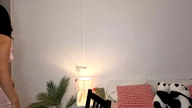 lillypanda online show from October 6, 2025, 7:00 pm