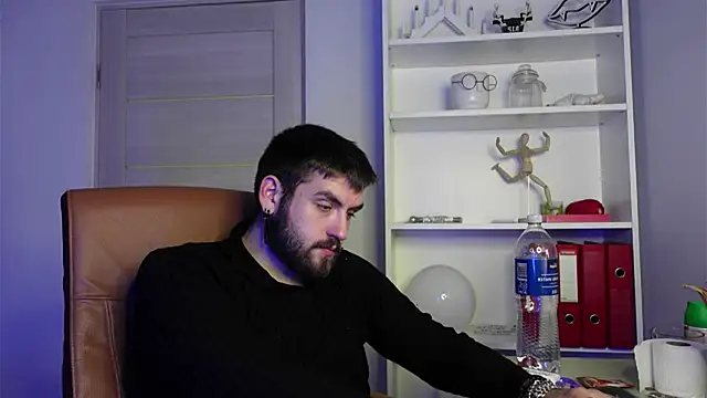 Mike Platano online show from October 9, 2025, 7:45 pm