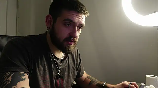 Mike Platano online show from November 11, 2025, 7:58 pm