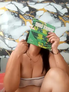 Alisson Morgann online show from November 30, 2025, 1:04 pm