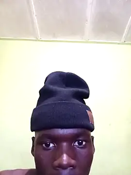 Snapshot of phumlanisanka chatting on October 13, 2025, 3:45 pm phumlanisanka online show from October 13, 2025, 3:45 pm