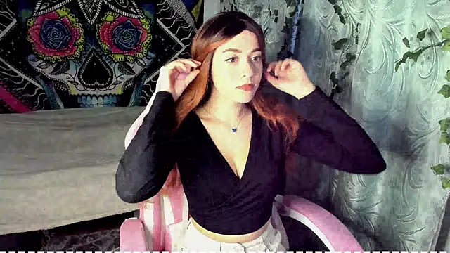 mona fly online show from October 13, 2025, 2:17 pm