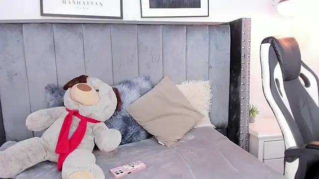 Miyu Komori online show from March 23, 2026, 7:51 pm