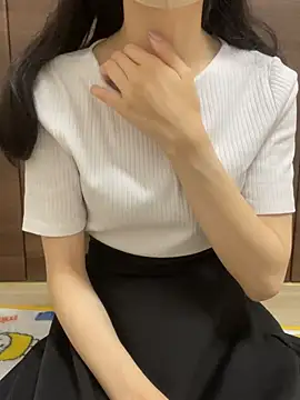 Snapshot of yayoi_jp chatting on June 16, 2026, 5:37 pm yayoi jp online show from June 16, 2026, 5:37 pm