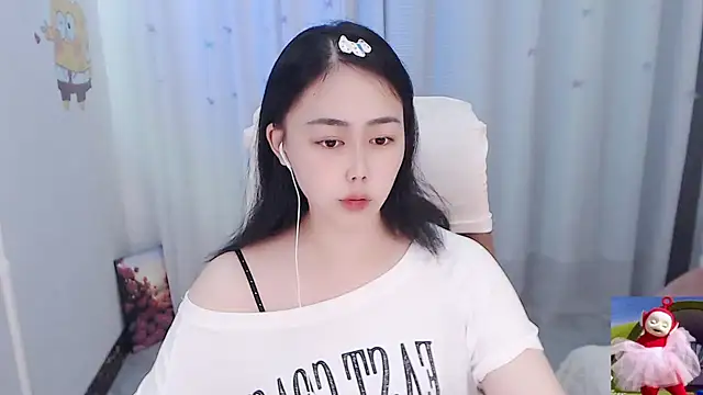 BOBO-jiang online show from September 14, 2025, 1:43 pm