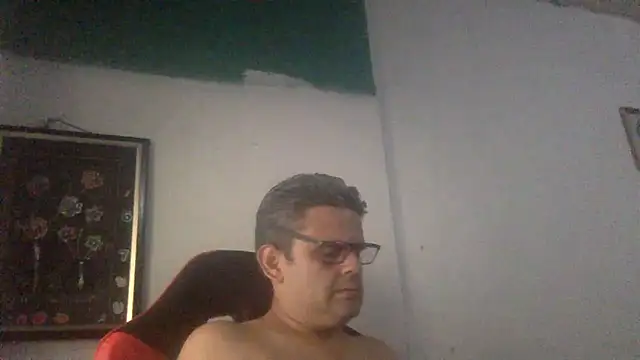 Katracho6969 online show from April 1, 2026, 9:56 pm