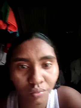 Snapshot of Lucy-Ferr chatting on October 23, 2025, 4:28 pm Lucy-Ferr online show from October 23, 2025, 4:28 pm