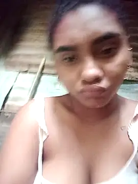 Snapshot of Lucy-Ferr chatting on December 1, 2025, 11:48 am Lucy-Ferr online show from December 1, 2025, 11:48 am