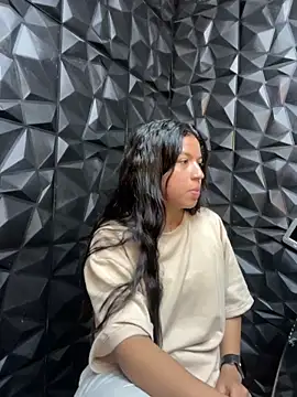 lil charme online show from September 29, 2025, 3:06 pm