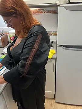 IrishmilfAnna online show from October 16, 2025, 7:04 pm