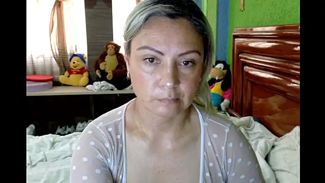  Charlize theron  online show from February 26, 2026, 8:08 pm