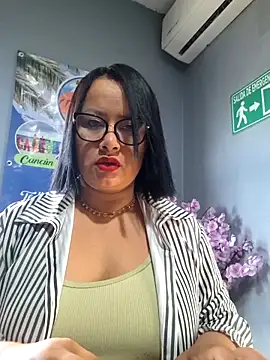 Snapshot of Milagros-hot chatting on October 14, 2025, 2:07 pm Milagros-hot online show from October 14, 2025, 2:07 pm