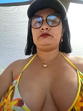 Snapshot of Milagros-hot chatting on October 19, 2025, 7:47 pm Milagros-hot online show from October 19, 2025, 7:47 pm