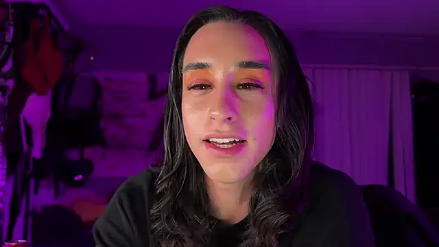 xoFrankie online show from December 19, 2025, 4:41 am