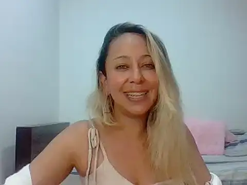 leah susman online show from October 30, 2025, 1:40 am